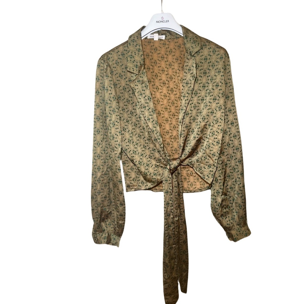 Women silk crop top